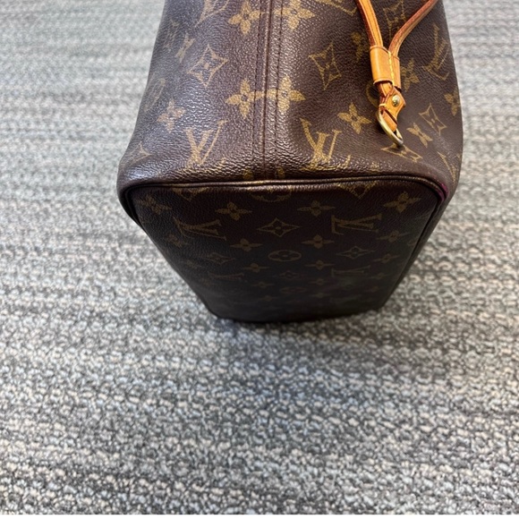 Authentic ✅ Louis Vuitton Neverfull MM pivione purse work bag tote monogram 💕 - Picture 8 of 15
